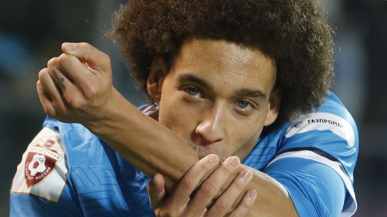 Der Wechsel von Axel Witsel von Zenit St. Petersburg zu Juventus Turin war im Sommer 2016 im Grunde durch. 18 Millionen sollte der belgische Nationalspieler kosten, den Medizincheck in Turin hatte er auch schon bestanden. Man stimmte dem Wechsel nach kurzfristiger, vergeblicher Suche nach einem Ersatz dann doch zu, allerdings zu spät, um die Formalitäten fristgerecht zu erledigen.
