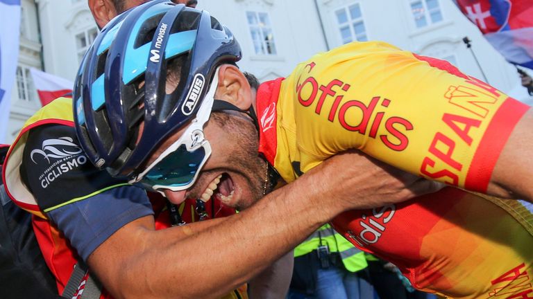Alejandro Valverde sichert sich in Innsbruck den WM-Titel im Straßenrennen. 