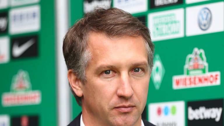 Frank Baumann hat seinen Vertrag bei Werder Bremen verlängert.