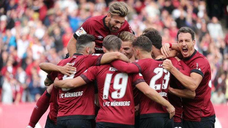 Der Club im Freudentaumel: Nürnberg ringt Hannover nieder. 