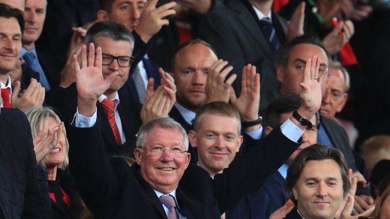Beim Heimspiel gegen Wolverhampton sahen die Fans Vereins-Ikone Sir Alex Ferguson wieder.