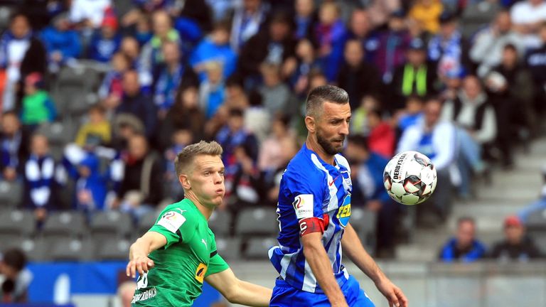 Angriff - Vedad Ibisevic (Hertha BSC): Mit einem Doppelpack gegen Mönchengladbach schoss Kapitän Ibisevic seine Hertha zwischenzeitig an die Tabellenspitze, bis Bayern wieder nachzog. Die Berliner bleiben aber auf Erfolgskurs.