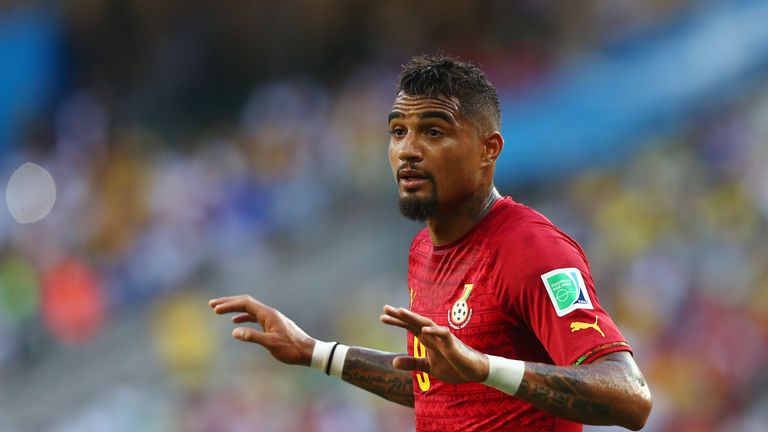 Kevin-Prince Boateng hat sich gegen den DFB entschieden und spielt nun für die ghanaische Nationalmannschaft. Obwohl er in den deutschen Jugendmannschaften ausgebildet wurde, gab er 2010 sein Debüt in Ghana und kommt seitdem auf 15 Einsätze. 