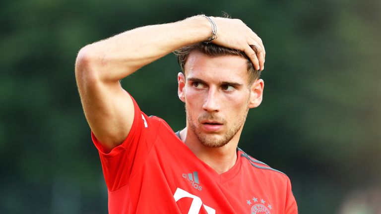 Bayern-Neuzugang Leon Goretzka musste das Training vorzeitig beenden. Was er genau hat, steht noch nicht fest.