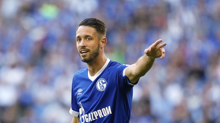 MARK UTH: Der Neuzugang bei Schalke 04 netzte zwar noch nicht in der neuen Bundesliga-Saison für Königsblau ein. Aber in der letzten Spielzeit traf der Mittelstürmer wie am Schnürchen...