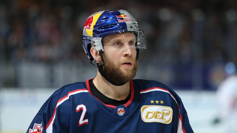 Serienmeister Red Bull München geht mit 3:8 in Iserlohn baden.