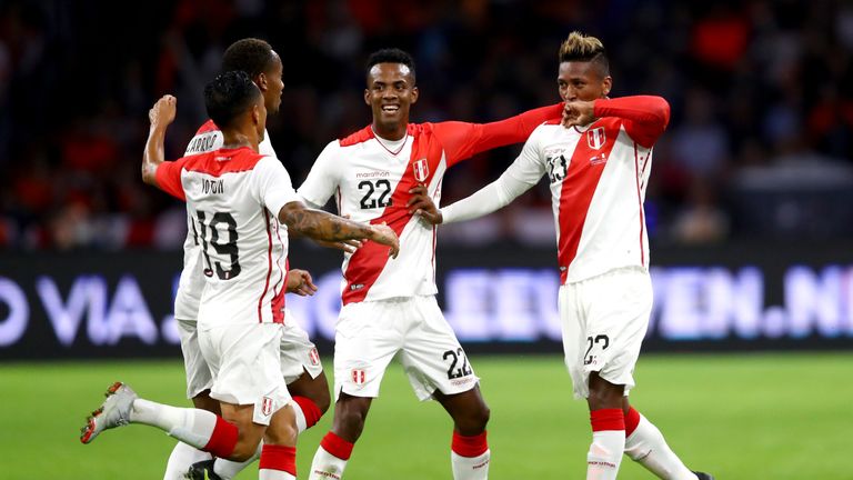Mit 607 Länderspielen des gesamten Kaders muss sich die peruanische Nationalmannschaft dem DFB-Team nur knapp geschlagen geben.