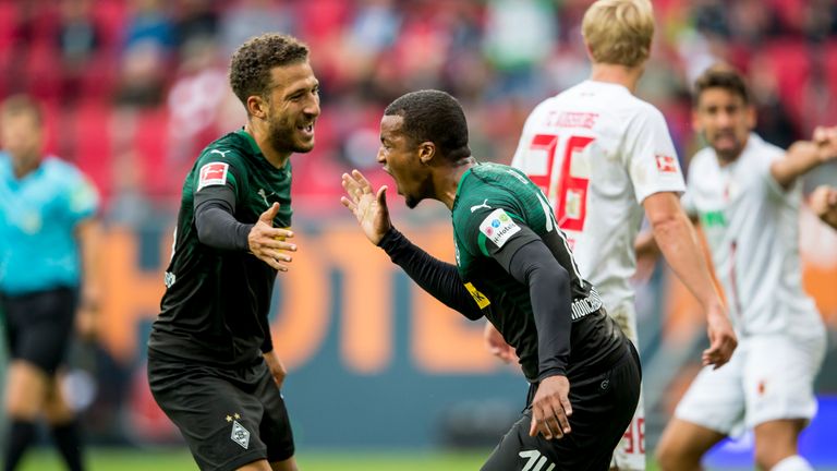 Alassane Plea (Mönchengladbach) - Top oder Flop? Gladbachs Rekordeinkauf (23 Mio. Euro) war an den ersten beiden Spieltagen nur Ersatzspieler. Rettete den Fohlen in Augsburg aber einen Zähler. Der Franzose setzte damit sein erstes Ausrufezeichen.