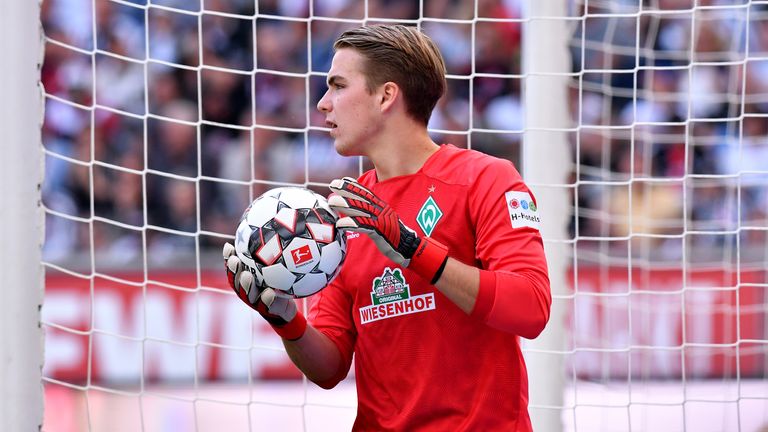 Luca Plogmann kam gegen Eintracht Frankfurt nach der Verletzung von Jiri Pavlenka unverhofft zu seinem Bundesliga-Debüt.