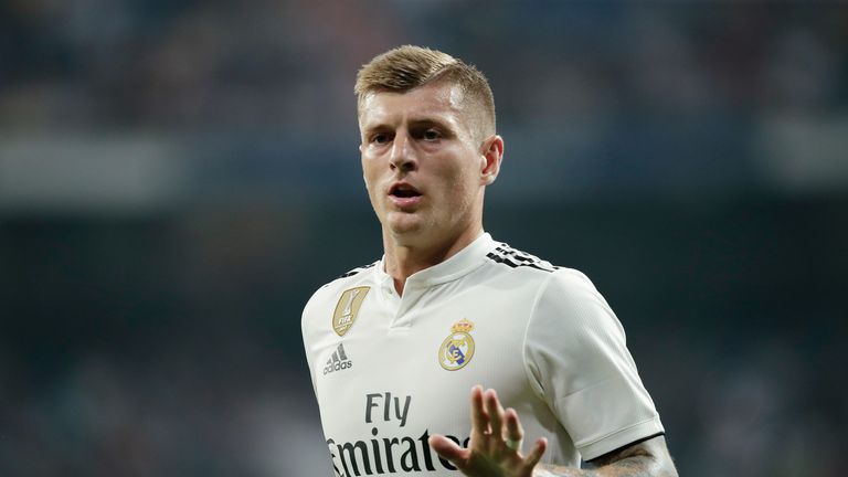 Toni Kroos: Real marschiert bisher mit drei Siegen aus drei Spielen durch die Liga, auch dank Toni Kroos. Die Passmaschine ist absoluter Stammspieler und lenkt das Spiel der Königlichen wie gewohnt.