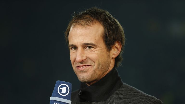 2012: 'Ich hatte zwischendurch Angst, dass er sich wundliegt und mal gewendet werden muss.' - Mehmet Scholl (als ARD-Experte über Mario Gomez bei der EM 2012)