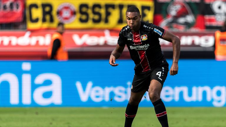 Jonathan Tah: Bayer fing in zwei Bundesliga-Spielen schon fünf Gegentore. Auch Jonathan Tah hat daran seinen Anteil. Der Youngster gewann nur 33% seiner Zweikämpfe. 