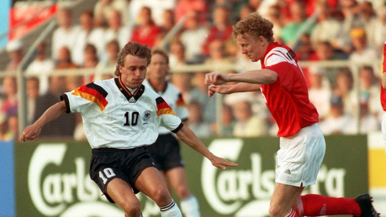 Bei der EM 1992 trug Thomas Doll das Trikot mit der 10.