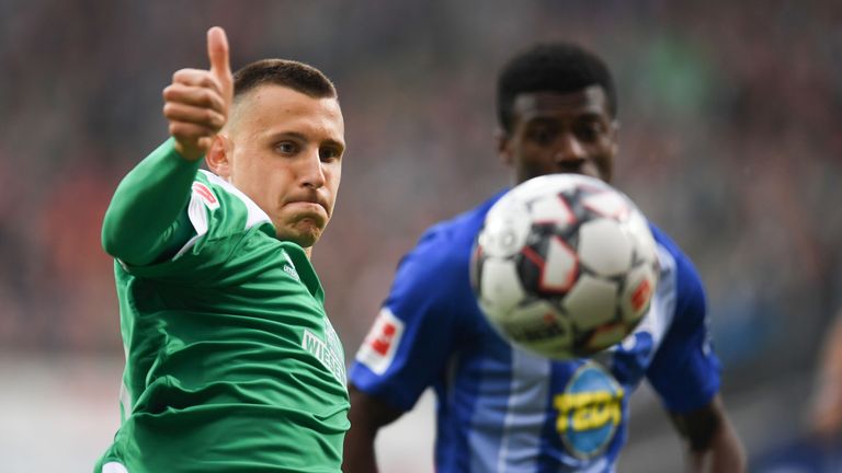 Bremen's German midfielder Maximilian Eggestein controls the ball during the German first division Bundesliga football match Werder Bremen vs Hertha BSC Berlin in Bremen, nothern Germany, on September 25, 2018. (Photo by Patrik STOLLARZ / AFP) / RESTRICTIONS: DFL REGULATIONS PROHIBIT ANY USE OF PHOTOGRAPHS AS IMAGE SEQUENCES AND/OR QUASI-VIDEO        (Photo credit should read PATRIK STOLLARZ/AFP/Getty Images)