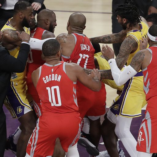 Wüste Prügelei bei Lakers vs. Rockets