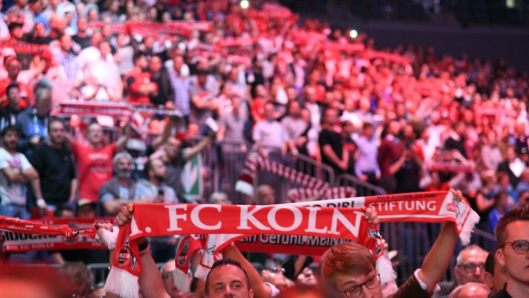 Die Fans des 1. FC Köln zeigten sich auf der Jahreshauptversammlung in Feierlaune.