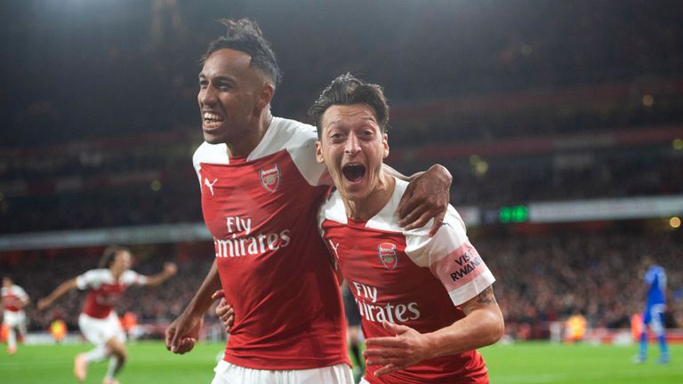 Platz 3: FC Arsenal London - Fünf Spiele, fünf Siege. Nicht zuletzt wegen eines bestens aufgelegten Pierre-Emerick Aubameyang dürfen sich die Gunners über einen Platz auf dem Treppchen freuen. Torverhältnis: 14:2.