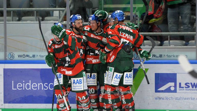 Die Augsburg Panther feiern einen Heimsieg gegen Bremerhaven.