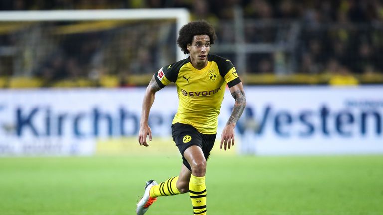 Axel Witsel (Borussia Dortmund). Einer der Neuzugänge, die in der BVB-Offensive für frischen Wind sorgen. Mit 93,4% angekommenen Pässen ist er der drittstärkste Passgeber und bringt Sicherheit ins Spiel.