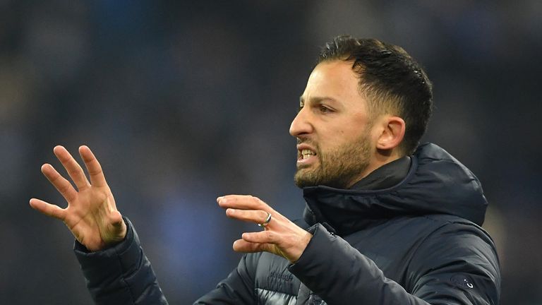 Domenico Tedesco tritt mit Schalke 04 im Pokal beim 1. FC Köln an.