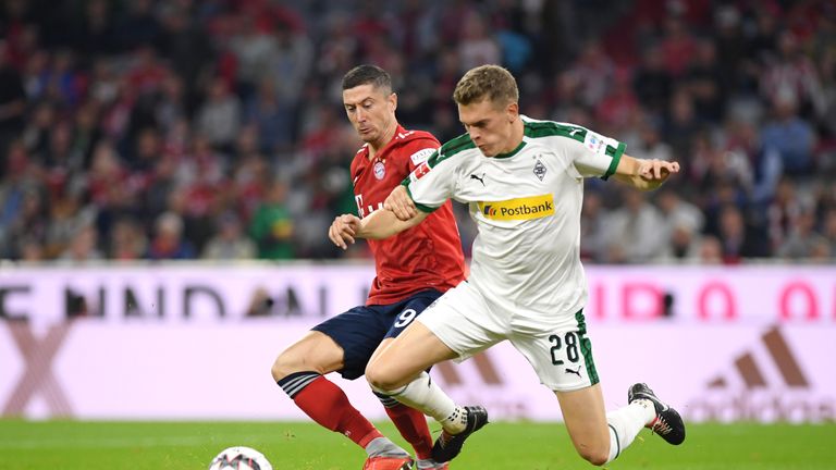 Abwehr - Matthias Ginter (Borussia Mönchengladbach): Mit seinem herausragenden Stellungspiel war der Nationalspieler einer der Garanten dafür, dass Bayerns Torjäger Robert Lewandowski keinen Stich sah.