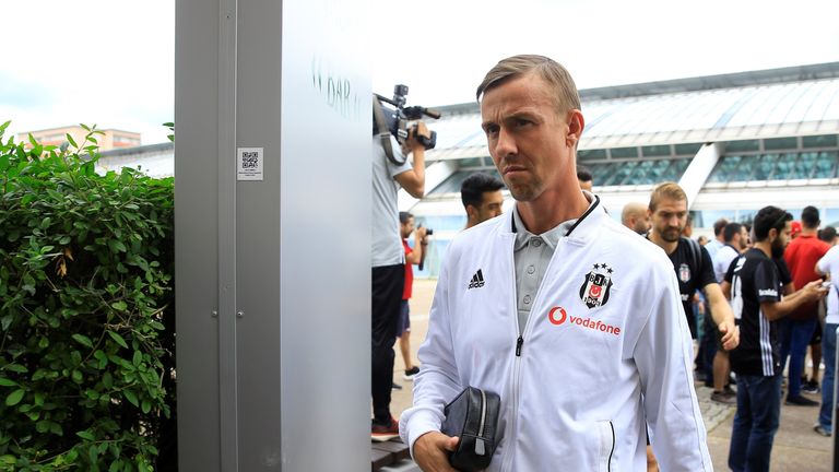 Guti - Mit 14 Jahren als Spieler ist der Co-Trainer von Besiktas bei Real geschätzt. Als Übungsleiter der Madrilenischen U19 konnte der Spanier sich auch intern beweisen. Lust hätte Guti: "Ich will so schnell wie möglich eine Mannschaft übernehmen."