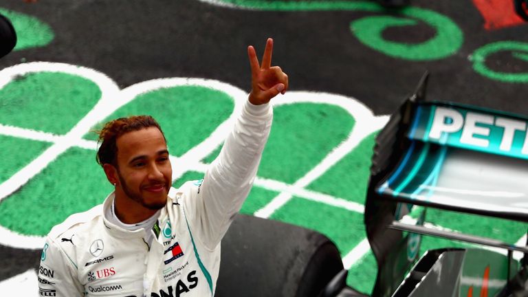 Lewis Hamilton feiert in Mexiko seinen Fünften WM-Titel.