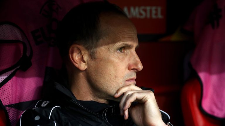 Heiko Herrlich steht mit Bayer Leverkusen in der Europa League gut da, in der Bundesliga lief es bisher allerdings keineswegs optimal für die Werkself.