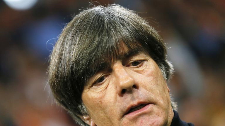 Es läuft nicht: Für Bundestrainer Joachim Löw und das DFB-Team ist es bereits die fünfte Niederlage in diesem Jahr.