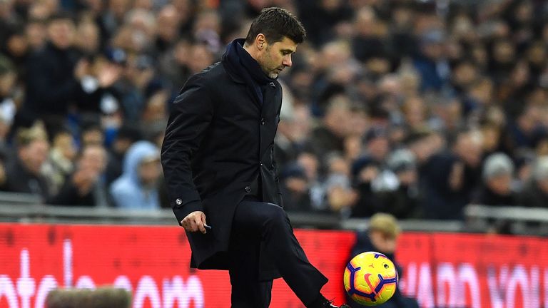 Mauricio Pochettino - Ein Name der in Real-Kreisen immer wieder fällt. Noch steht der Argentinier bis 2023 bei Tottenham unter Vertrag. Der 46-Jährige würde frühestens zur neuen Saison ein Kandidat werden, sollte er die Spurs verlassen wollen.