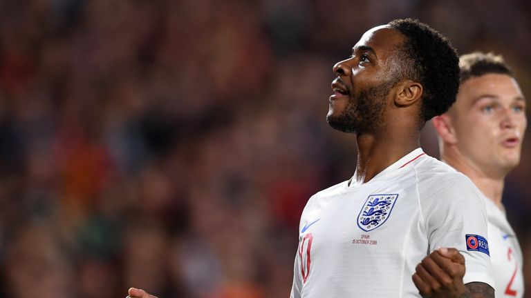 Raheem Sterling erzielte beim Nations-League-Spiel in Spanien zwei Tore in nur 22 Minuten.