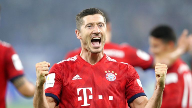 Robert Lewandowksi (FC Bayern). Mit 15 Torschüssen, drei eigenen Treffern und einer Vorlage ist der polnische Torjäger von seiner Bestform aktuell meilenweit entfernt. 