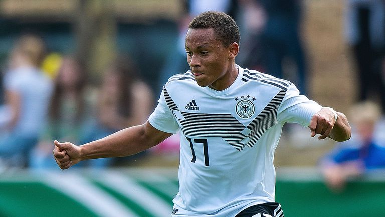 Roberto Massimo (12.10.2000 / Arminia Bielefeld (Leihe))