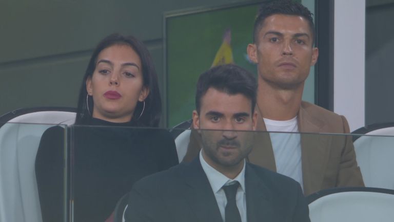 Cristiano Ronaldo ist trotz der Vergewaltigungsvorwürfe im Stadion.