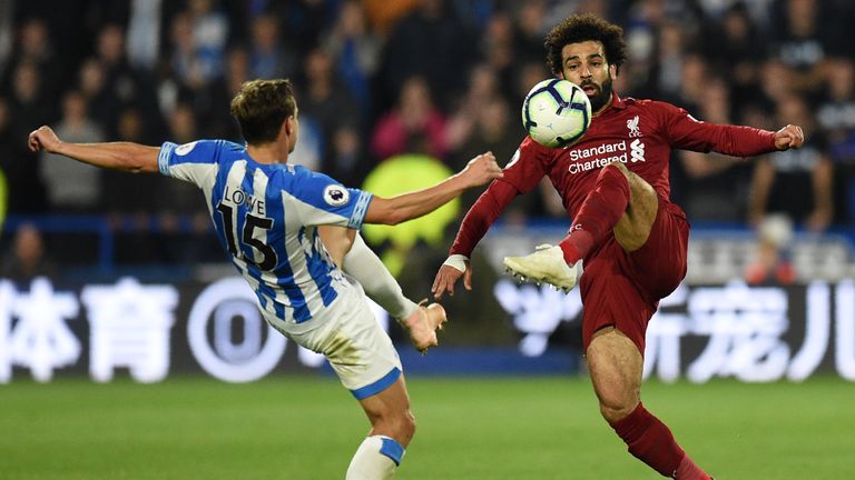 5. FC Liverpool: Superstar Mohamed Salah führte die Reds zum 1:0-Sieg gegen Huddersfield - die Leistung gegen den Vorletzten war aber sehr überschaubar. Gegen Belgrad steht die Klopp-Elf nach der Niederlage in Neapel unter Zugzwang.