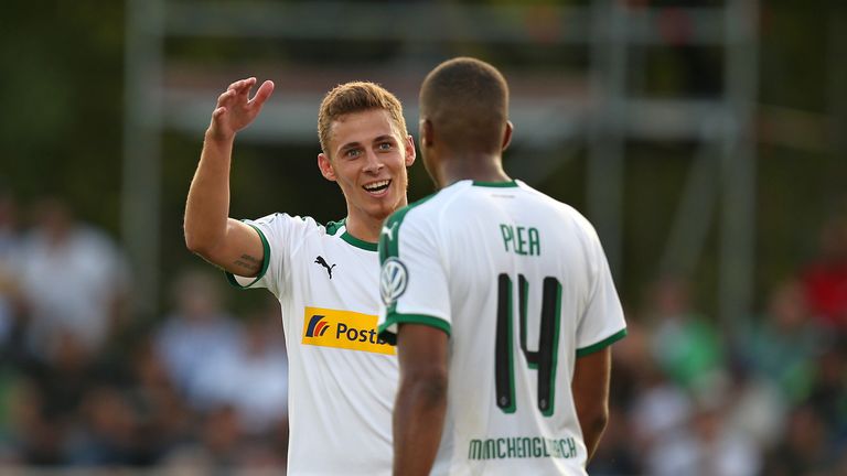 Thorgan Hazard (l.) und Alassane Plea trafen beide in den vergangenen drei Spielen für Borussia Mönchengladbach.