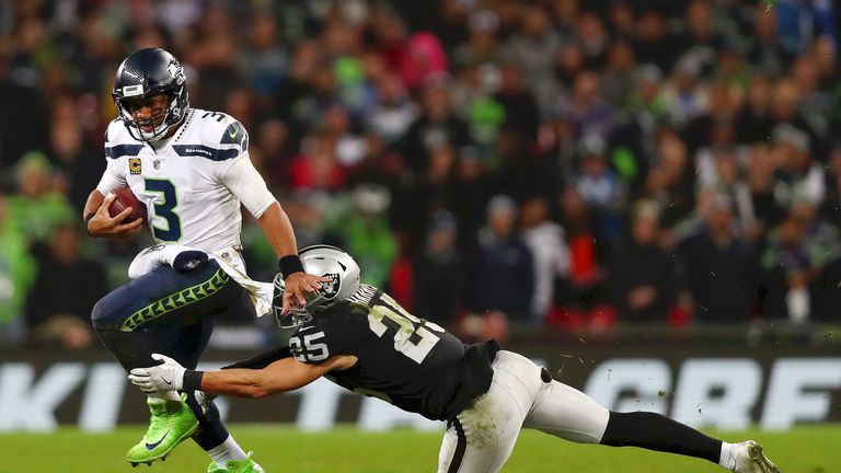Russell Wilson glänzt mit drei Touchdown-Pässen.