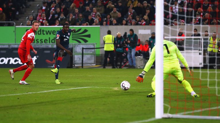 Jean-Philippe Mateta erzielt in der 70. Minute den Siegtreffer.