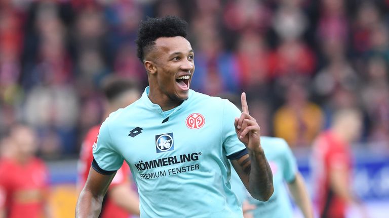 Jean-Philippe Gbamin (FSV Mainz 05) führte Mainz zum ersten Auswärtssieg der Saison. Bereits in der sechsten Minute brachte der 23-Jährige die Rheinhessen mit seinem Tor auf die Siegerstraße.