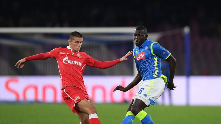 Napolis Kalidou Koulibaly gehört zur Abwehr-Elite in Europa. Dies bewies der Franzose mit senegalesischen Wurzeln im Duell mit Belgrad, als er eine Zweikampfquote  von 80 Prozent auflegte. Zudem schaltete er sich immer wieder offensiv ein. 