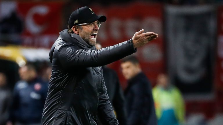 Jürgen Klopp verliert mit dem FC Liverpool gegen Roter Stern Belgrad.