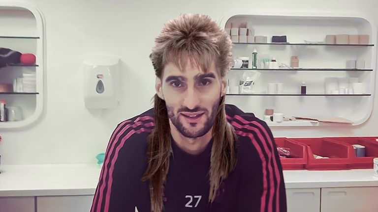 Mit seinem legendären Vokuhila lief Mike Werner in den 90er-Jahren für Hansa Rostock auf. Eine Kultfrisur, die auch dem Belgier gut stehen würde.