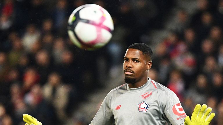 8. Mike Maignan (OSC Lille, 13 Liga-Einsätze) - Gegentore: 10, Gegentore pro Spiel: 0,77, Zu-Null-Spiele: 5