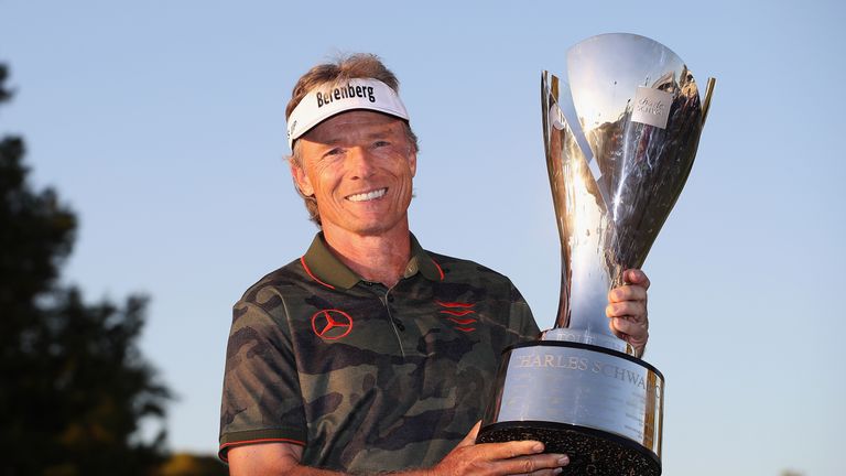 Bernhard Langer holt sich den Gesamtsieg auf der PGA-Senioren-Tour. 