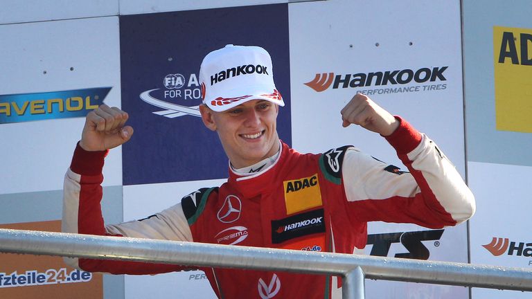 Mick Schumacher feierte im Oktober mit dem EM-Sieg in der Formel3 seinen ersten großen Titelgewinn.