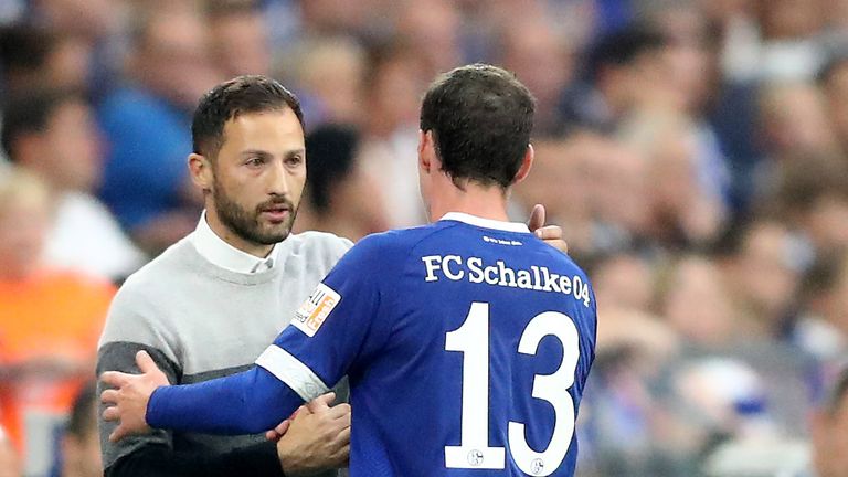 Schalke-Trainer Tedesco und Sebastian Rudy sollen angeblich nicht so gut harmonieren.