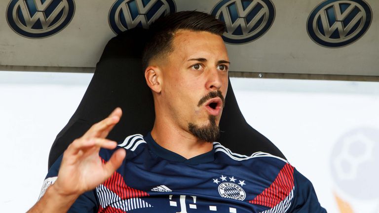 Sandro Wagner sitzt beim FC Bayern zumeist nur auf der Bank.