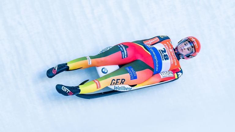 Rodel-Olympiasiegerin Natalie Geisenberger gewinnt den Weltcup-Auftakt in Innsbruck.