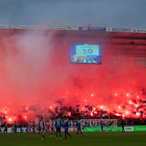 Pyro-Wahnsinn bei Remis