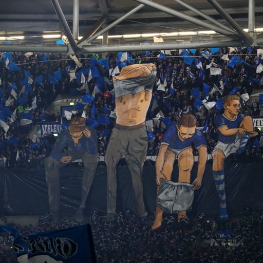 Schalke 04 verabschiedet "Kumpel" mit Choreo